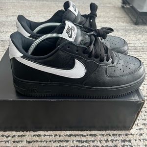 NIKE AIR FORCE ONE QS “FRIDAY”